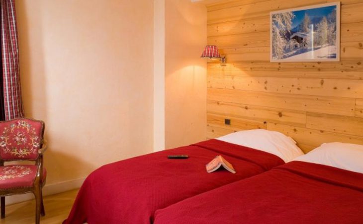 Hotel Christina, Alpe d'Huez, Twin Bedroom